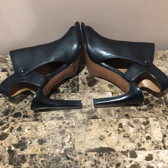 Coach open peep toe leather shoes! - Picture 4 of 4